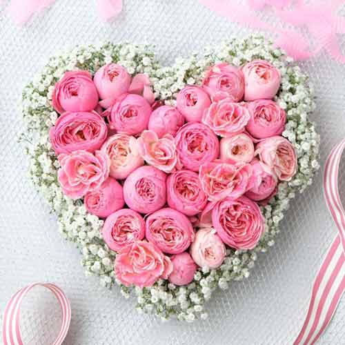 Heart Shape Pink Rose Arrangement