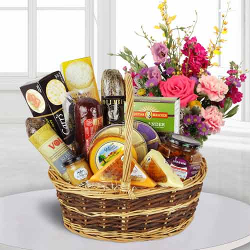 Bloom Hampers-Send Flowers And Sweet Hampers To Japan