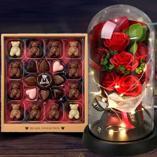 - Preserved Rose And Chocolate Gifts For Valentine’s Day