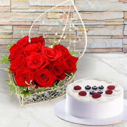 - Romantic Red Roses Heart Arrangement And Gateau Fraise For Wife