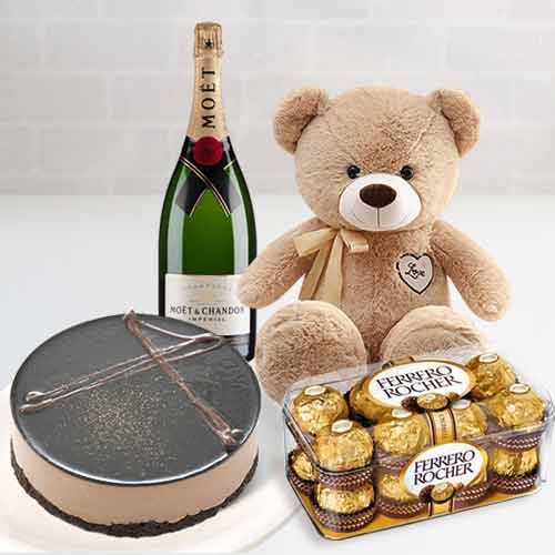 - Luxury Valentine’s Day Gifts For Her