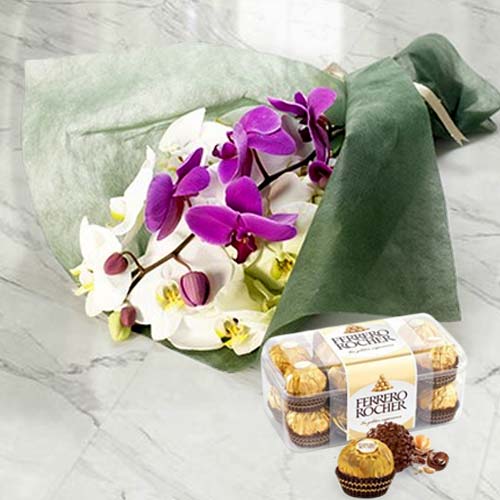 Phalaenopsis Bouquet With Ferrero