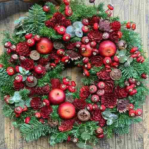 Holiday Wreath-Fresh Wreaths Delivered Japan